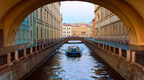 Прогулки и экскурсии по рекам и каналам Санкт-Петербурга: в чем их осо