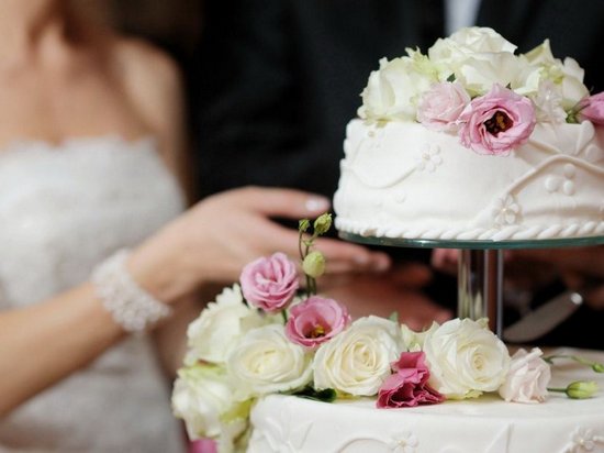 Какие есть виды свадебных тортов?