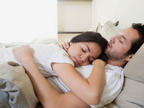 Насколько важно мужу и жене спать вместе