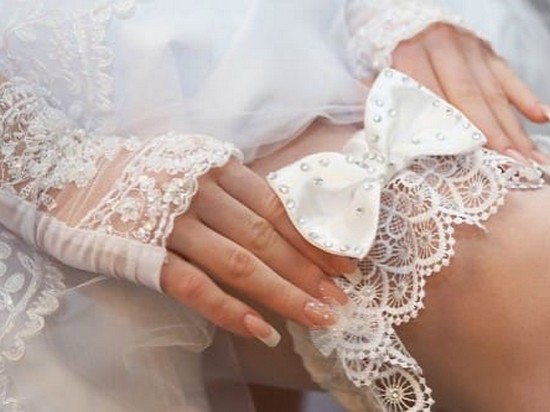 Свадебная подвязка невесты