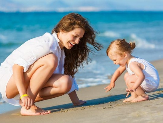 Как правильно вести себя с детьми на пляже?
