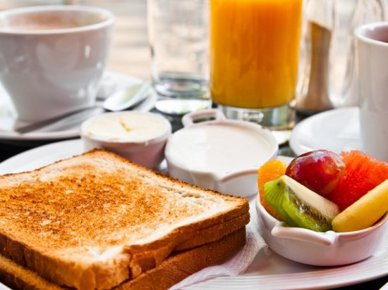 Гренки на завтрак: три вкусные идеи