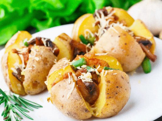 Запеченный с грибами картофель