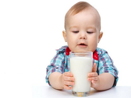 Можно ли детям коровье молоко