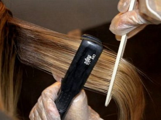 Как делают кератиновое выпрямление волос