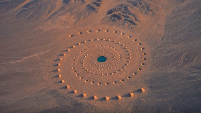 Самые странные объекты, которые вы можете обнаружить в пустыне