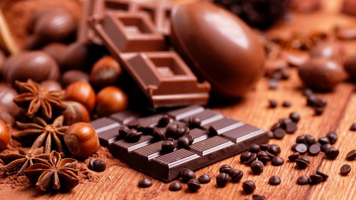 Чем вреден шоколад для женщин?