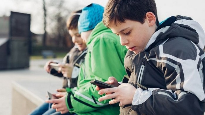 11 причин, почему не следует давать своему ребенку смартфон или планшет