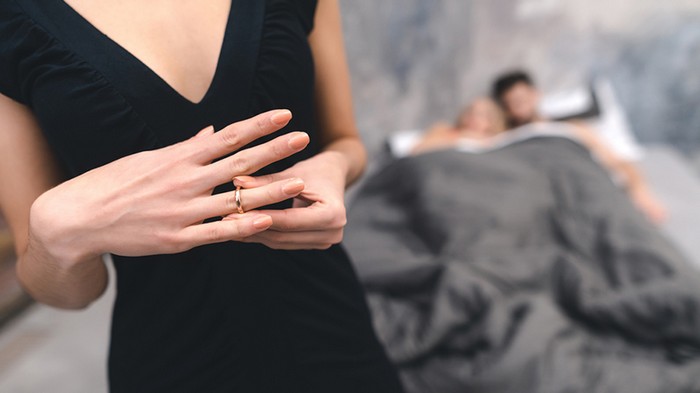 5 причин, по которым не стоит принимать мужа-изменщика обратно