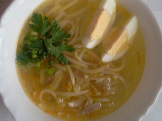 Суп с блинной лапшой на курином бульоне (рецепт)