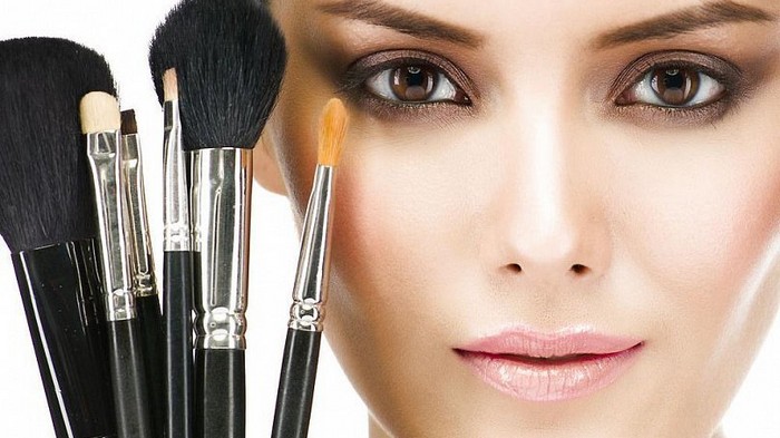 5 распространенных ошибок в макияже женщин за 50