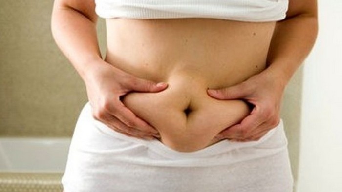 Почему во время менопаузы появляется животик и как избежать набора веса в этот период