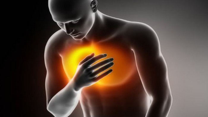 Боль в груди и еще 5 симптомов перикардита