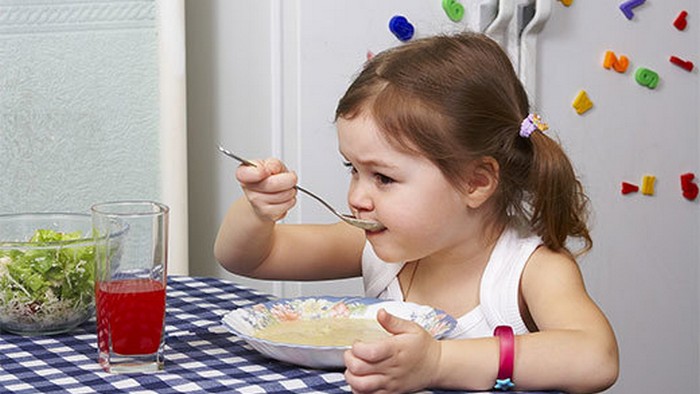 Питание для 3-летки: продукты, которые могут вызвать аллергию и несварение у ребенка