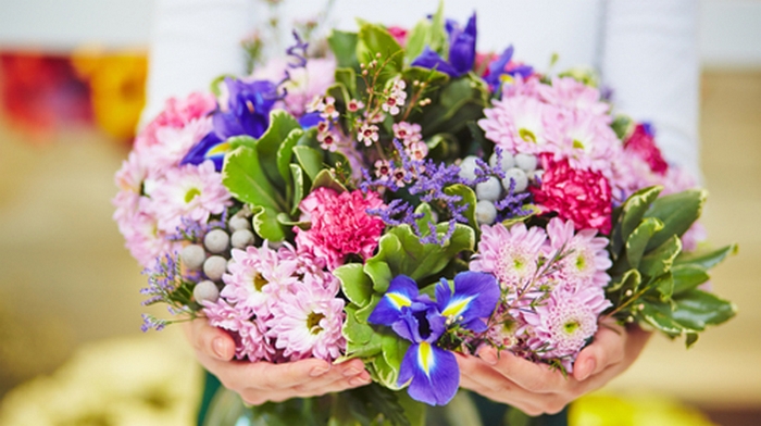 Какими преимуществами выделяется доставка цветов Flowers.ua?