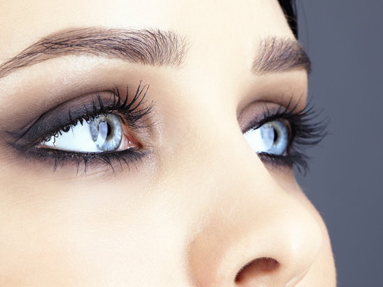 Как макияж может исправить форму глаз