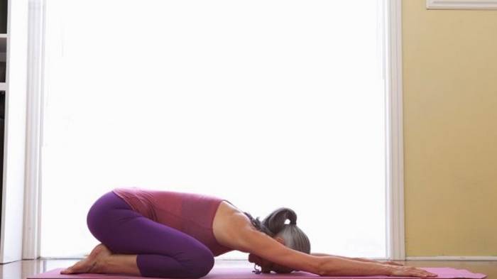 Простые позы из йоги от болей в спине