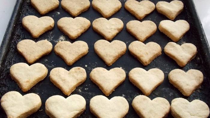 Рецепт шоколадного печенья на 14 февраля в виде сердечек