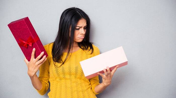 10 причин, почему вам не дарят дорогие подарки