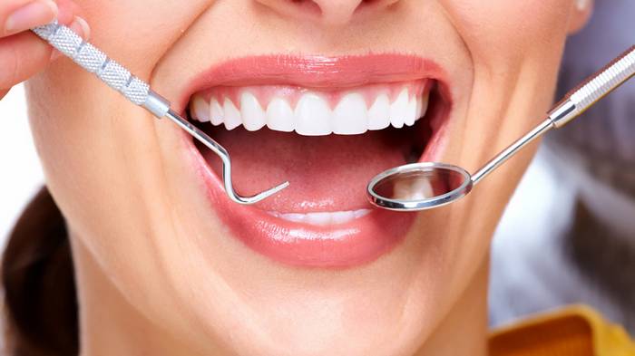 6 главных причин, из-за которых чешутся зубы