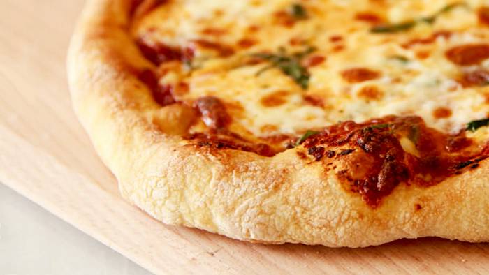 Как замесить идеальное тесто для пиццы