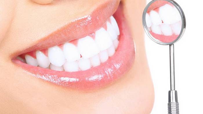 Насколько эффективна процедура отбеливания зубов