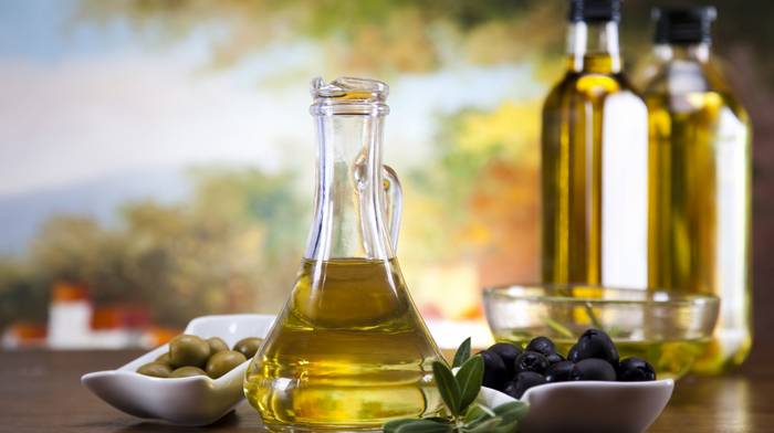 Почему многие люди заменяют подсолнечное масло на оливковое