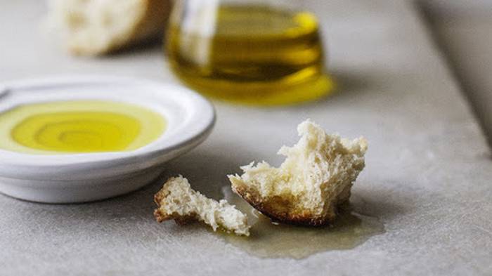 Оливковое масло для лица — шаг к молодости