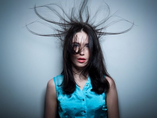 Что делать, если волосы электризуются?