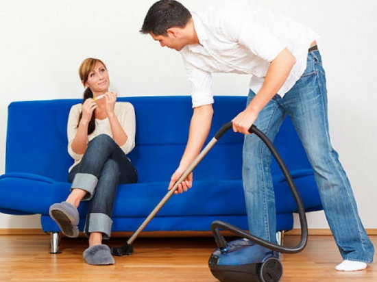 Как заставить мужа помогать по дому