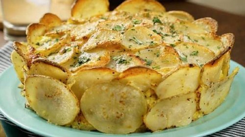 Как приготовить картофельный пирог с сыром и беконом