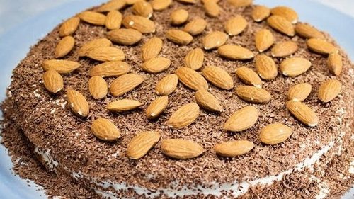 Сметанный торт на сковороде: рецепт для настоящих сладкоежек