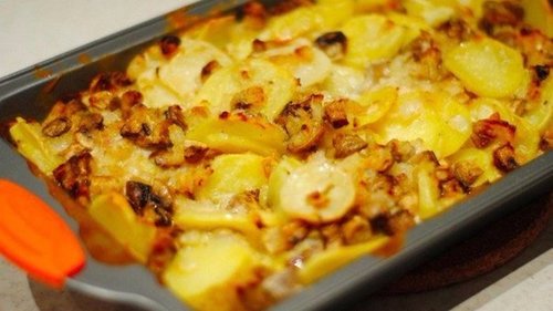 Сытный ужин без особых усилий — запеченная картошка с грибами