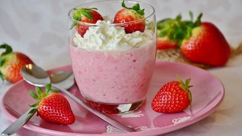 Рецепт десерта из клубники с йогуртом