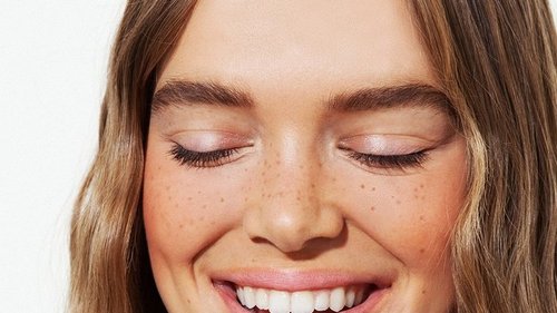 7 трюков макияжа и ухода за кожей, которые облегчат жизнь каждой женщине