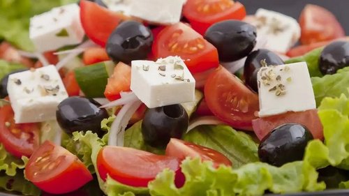 Как приготовить греческий салат по всем правилам