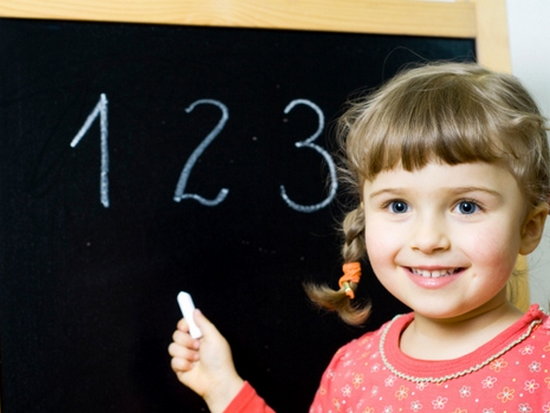 Когда отправлять учиться ребенка в школу – в шесть с половиной или семь с половиной?