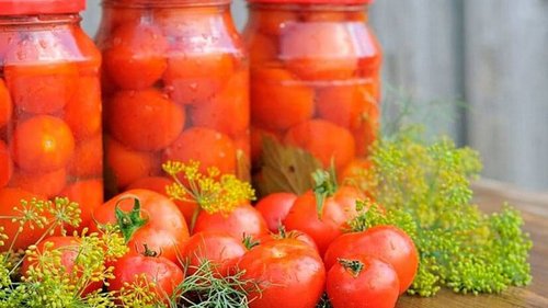 Рецепт помидоров со сливами в загадочном маринаде