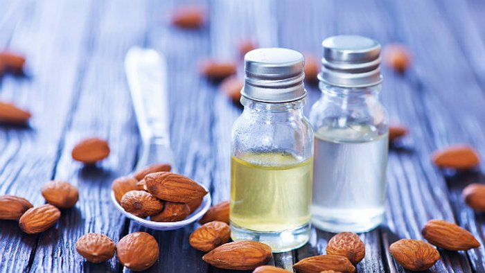 Миндальное, кедровое или подсолнечное: какое растительное масло полезнее?