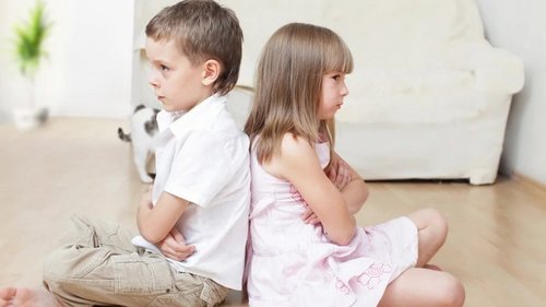 Я у мамы не один: как избежать ревности между детьми?