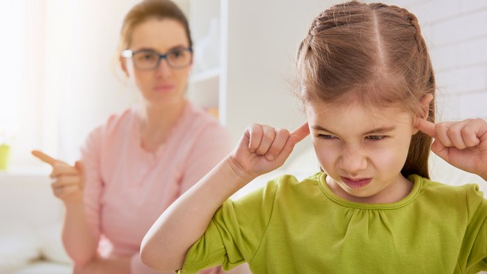 Лучше промолчать: 10 фраз, которые не стоит говорить детям