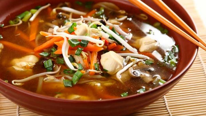 7 классических рецептов горячих азиатских супов