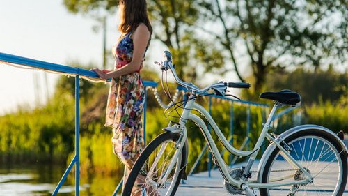 Чем полезен велосипед для женщин?