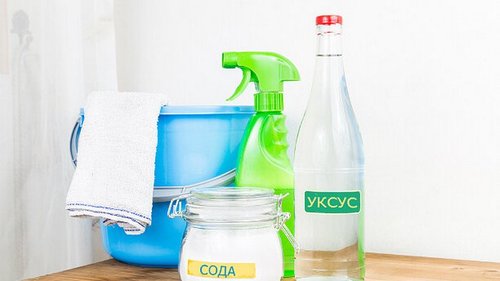 5 способов очистить духовку: уксус, сода и нашатырный спирт