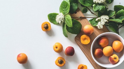 3 интересных рецептов с молодыми абрикосами