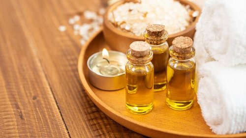 5 полезных свойств касторового масла для ваших волос и кожи