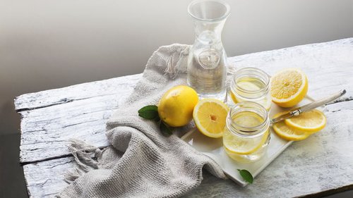 Сварите лимоны вечером и пейте жидкость, когда проснетесь...