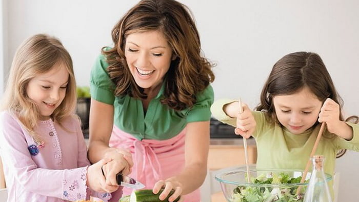 Несколько способов приучить ребенка к правильному питанию