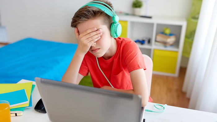 Компьютерная зависимость у подростков: как предупредить