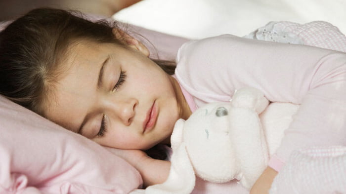 Полноценный ночной сон снижает риск ожирения у детей